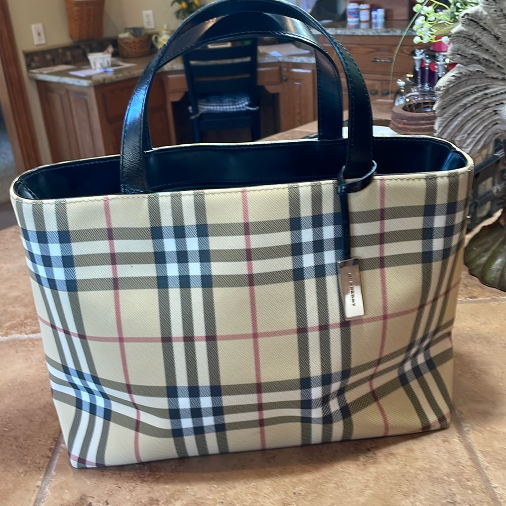 Burberry tote